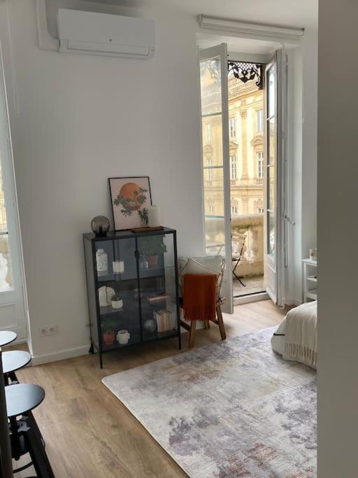 Grand Balcon Place Des Terreaux Лион Екстериор снимка